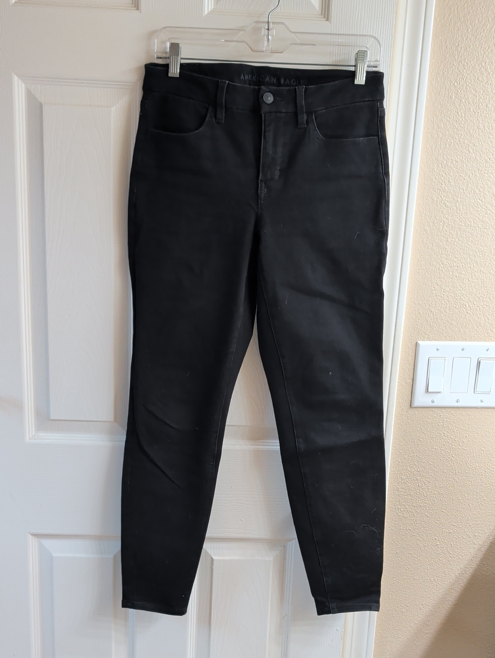 American Eagle Outfitters Black High-Rise Skinny Jeans